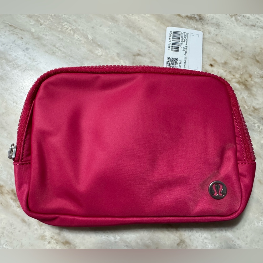 Lululemon Athletica Everywhere Belt Bag